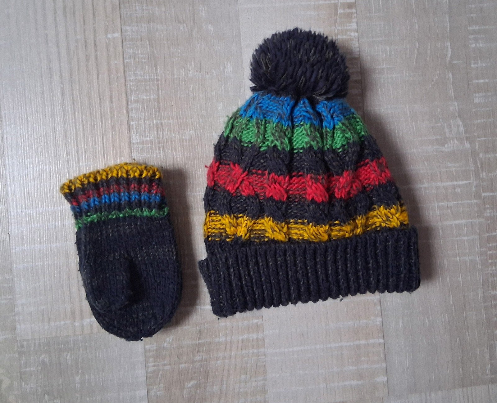 Leuke muts en wanten maat 52, Kinderen en Baby's, Babykleding | Mutsen, Sjaals en Wanten, Maat 50, Ophalen of Verzenden, Zo goed als nieuw