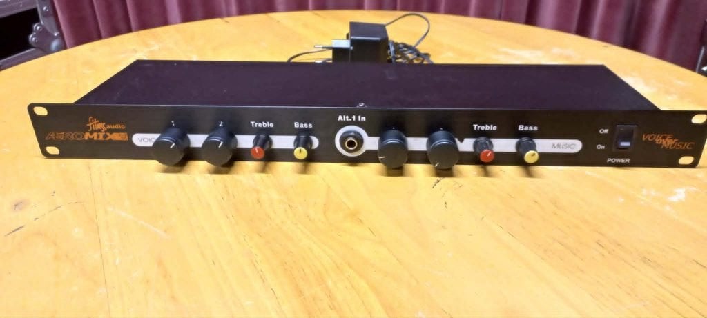 Fitness Audio Aeromix 2+2 DC Voice Over Music Mixer, Muziek en Instrumenten, Ophalen of Verzenden, Gebruikt, Minder dan 5 kanalen