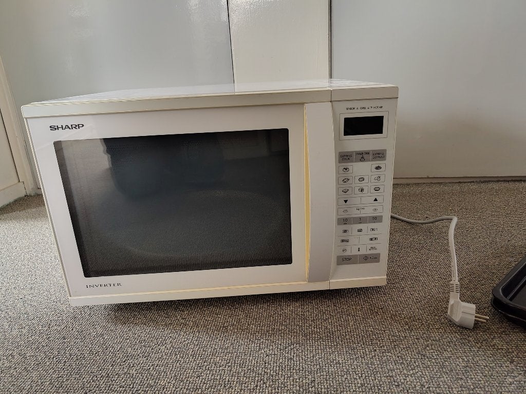sharp r-971ww combi magnetron, Witgoed en Apparatuur, Ophalen, Combimagnetron, Zo goed als nieuw, Draaiplateau