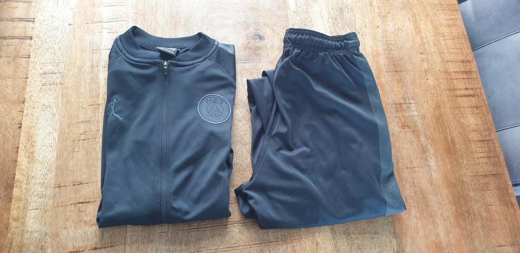 Zwart Nike Paris Saint-Germain x Jordan Strike trainingspak, Ophalen of Verzenden, Zo goed als nieuw, Setje, Nike Jordan