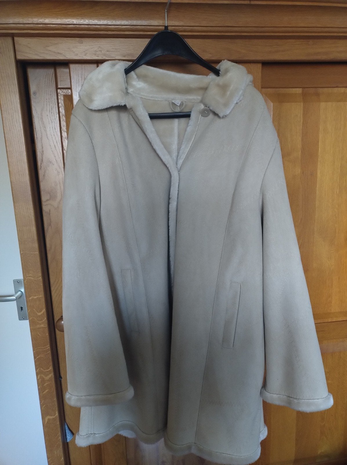 Beige winterjas met teddy voering - Maat 46/48 (XL), Ophalen of Verzenden