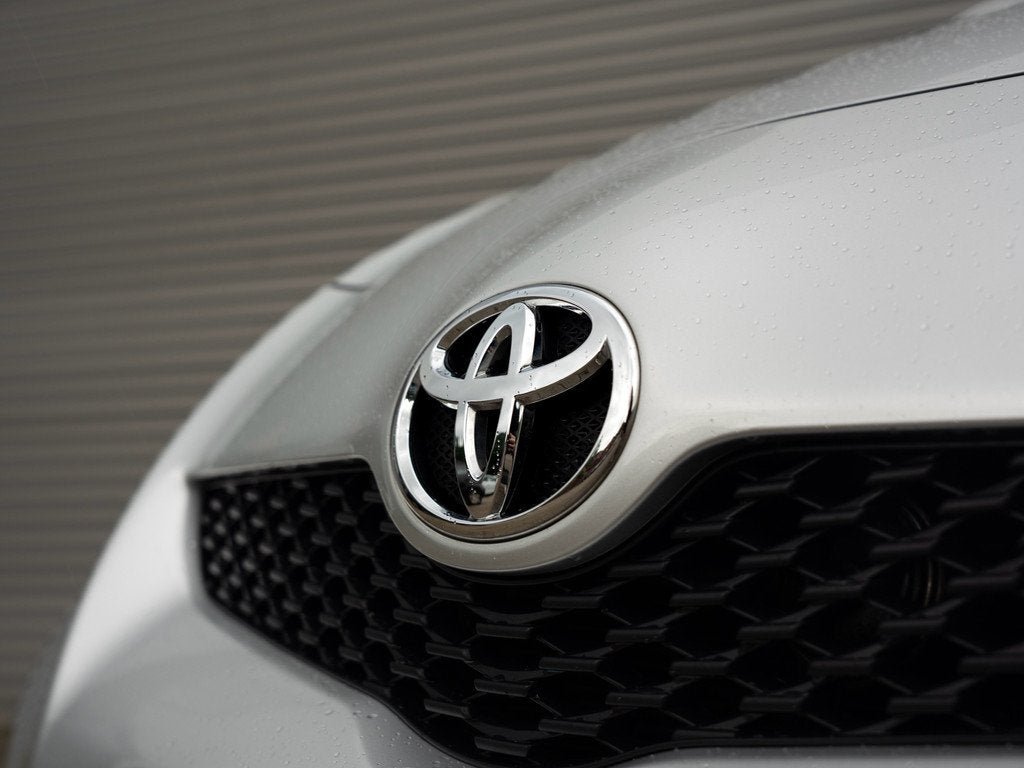 Toyota Yaris 1.3 VVTi Comfort Airco, Voorwielaandrijving, Zwart, 4 cilinders, Bedrijf