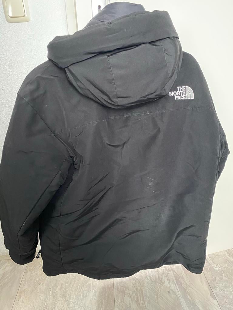 Winterjas licht beschadigt, Kleding | Dames, Jassen | Winter, Gedragen, Maat 38/40 (M), Zwart, Ophalen of Verzenden