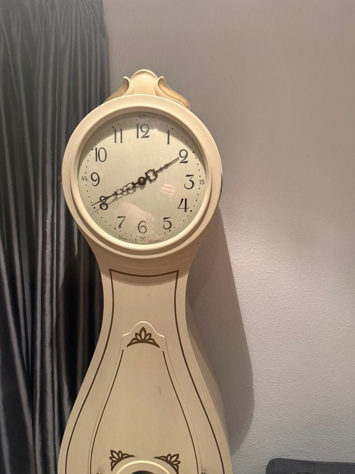 Zweedse Westerstrand staande klok - Crème - gouden accenten, Ophalen