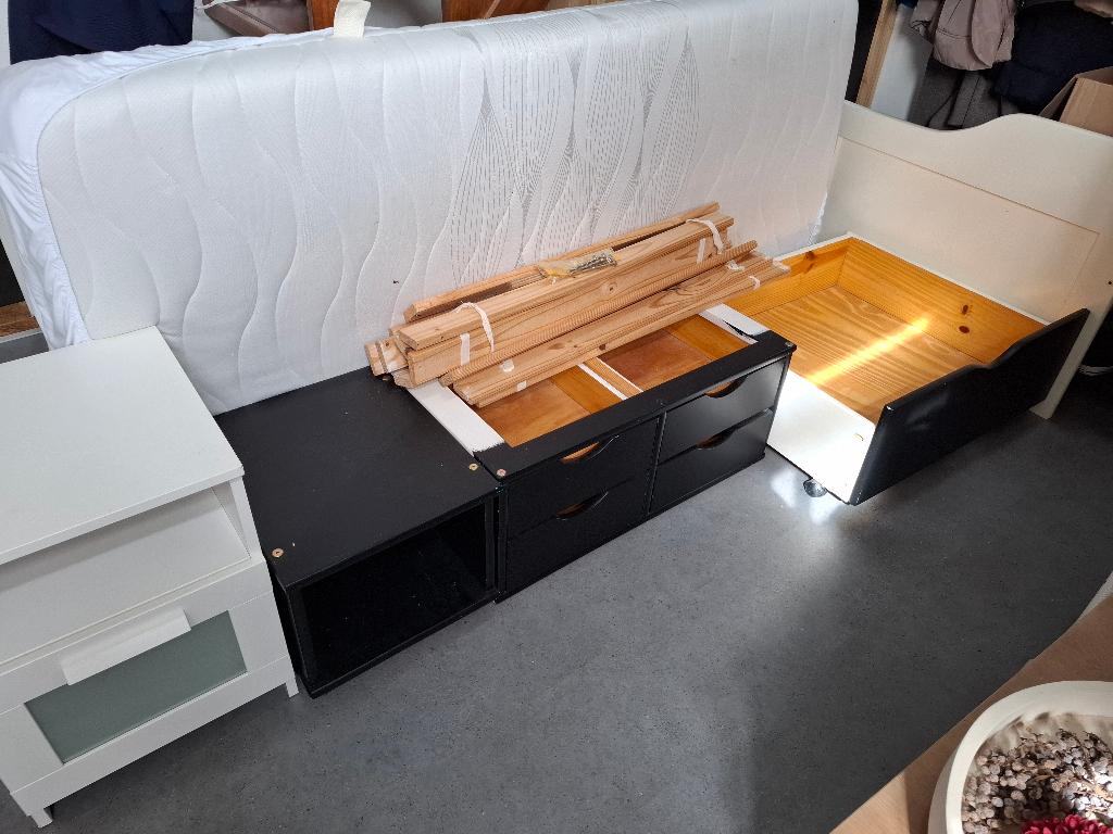 Bed, Huis en Inrichting, Slaapkamer | Bedden, Ophalen, Gebruikt, 90 cm, Eenpersoons