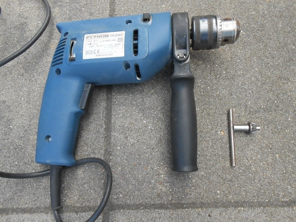 Boormachine met koffer, Doe-het-zelf en Verbouw, Gereedschap | Boormachines, Ophalen, Gebruikt, 400 tot 600 watt, Boormachine