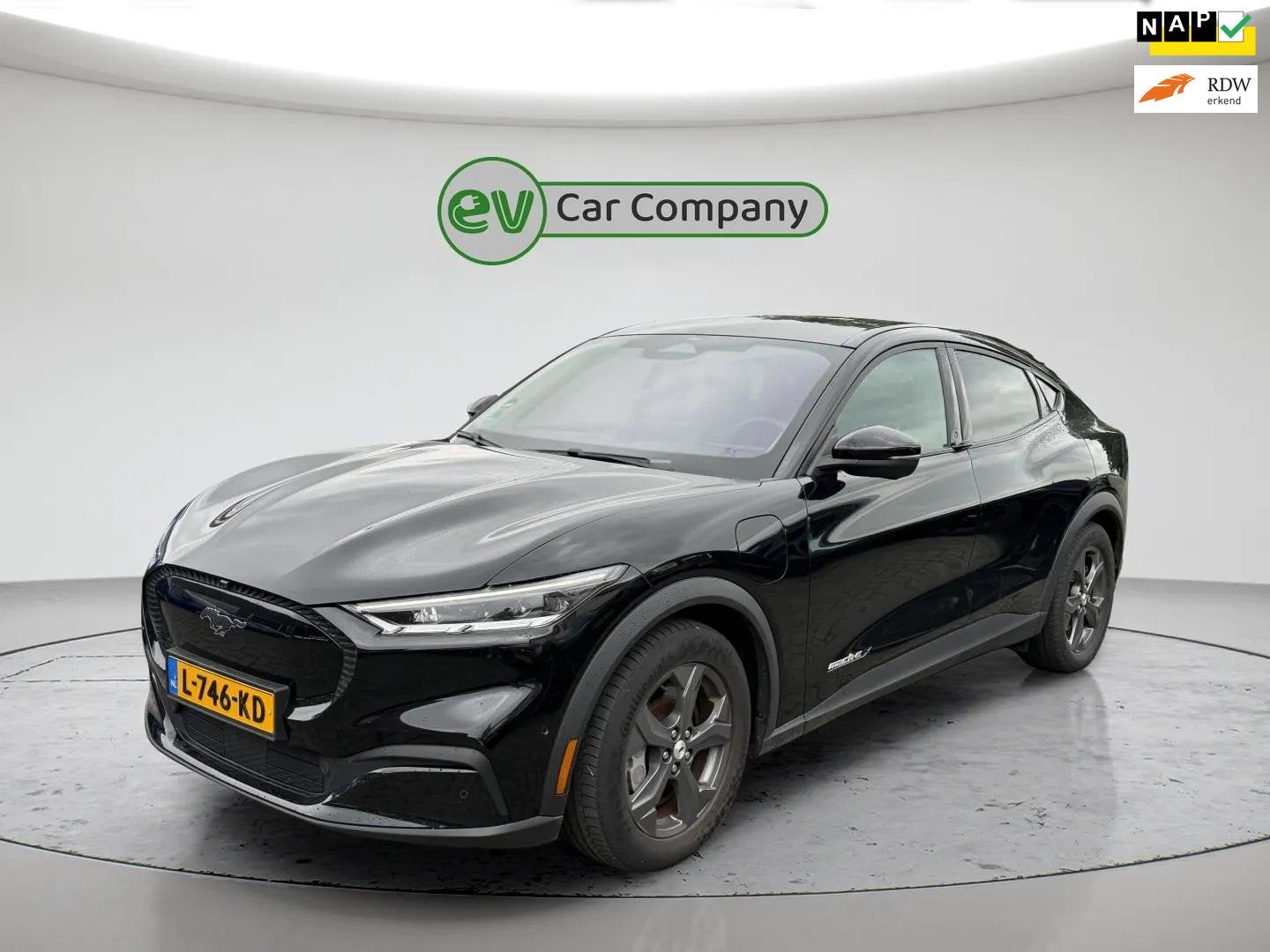 Ford Mustang Mach-E Extended RWD 98 kWh | SOH 94% | Panorama, Auto's, Gebruikt, 750 kg, Zwart, Mustang