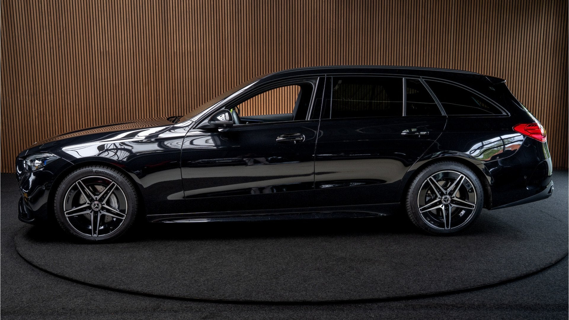 Mercedes-Benz C-Klasse Estate 180 AMG Pano Leder Matrix LED, Automaat, Gebruikt, Zwart, 4 cilinders