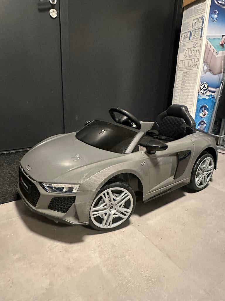 Elecktrische audi R8 voor kids, Ophalen, Gebruikt