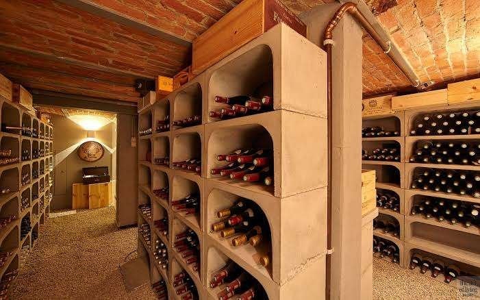 Wijncollecties en wijnkelders gezocht, Ophalen of Verzenden, Zo goed als nieuw, Italië, Overige typen