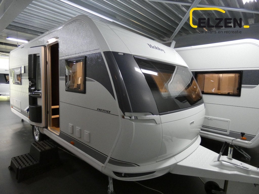Hobby Prestige 560 FC Model 2026, incl. opties, Caravans en Kamperen, Schokbreker, Rondzit, Hobby, Bedrijf