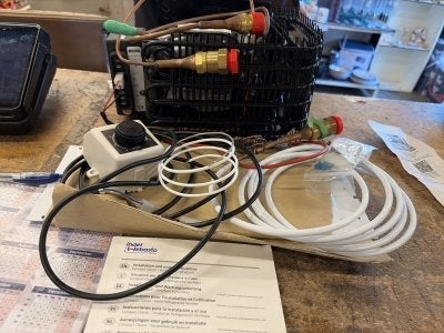 Isotherm Compressor 72w 12/24V, Watersport en Boten, Niet ingevuld, Gebruikt, Niet ingevuld, Niet ingevuld