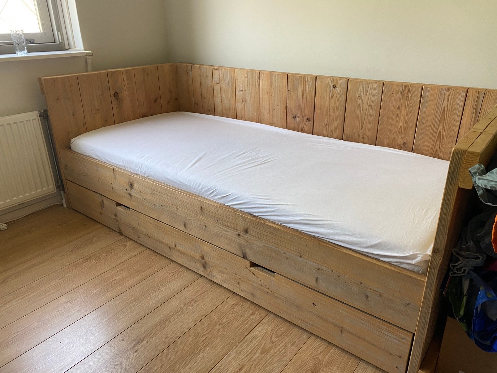 Steigerhoutenbed met brede lade, Huis en Inrichting, Slaapkamer | Bedden, Ophalen, 90 cm, Eenpersoons, Steigerhout