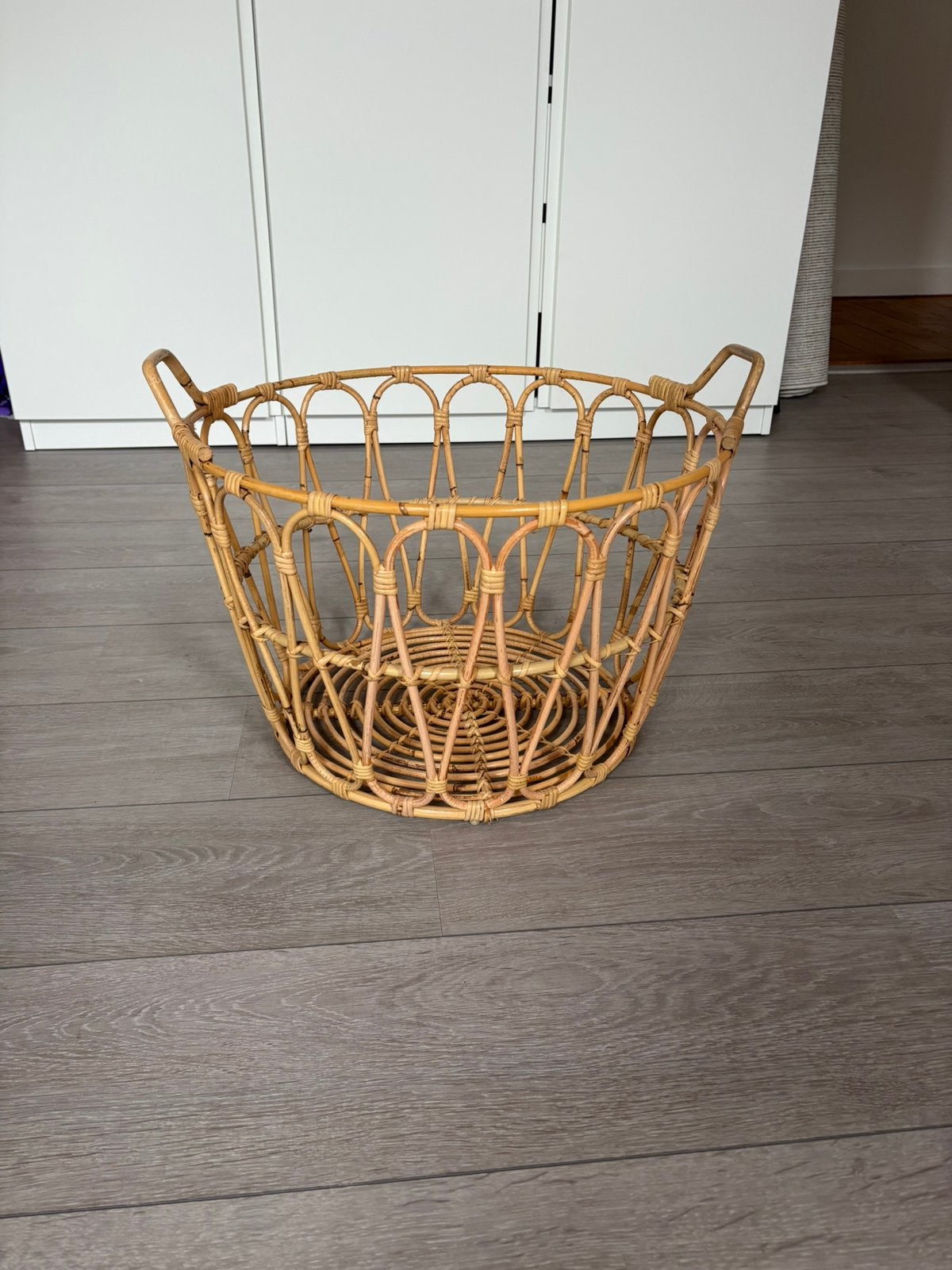 Mand, Ophalen, Zo goed als nieuw, Rond, Riet