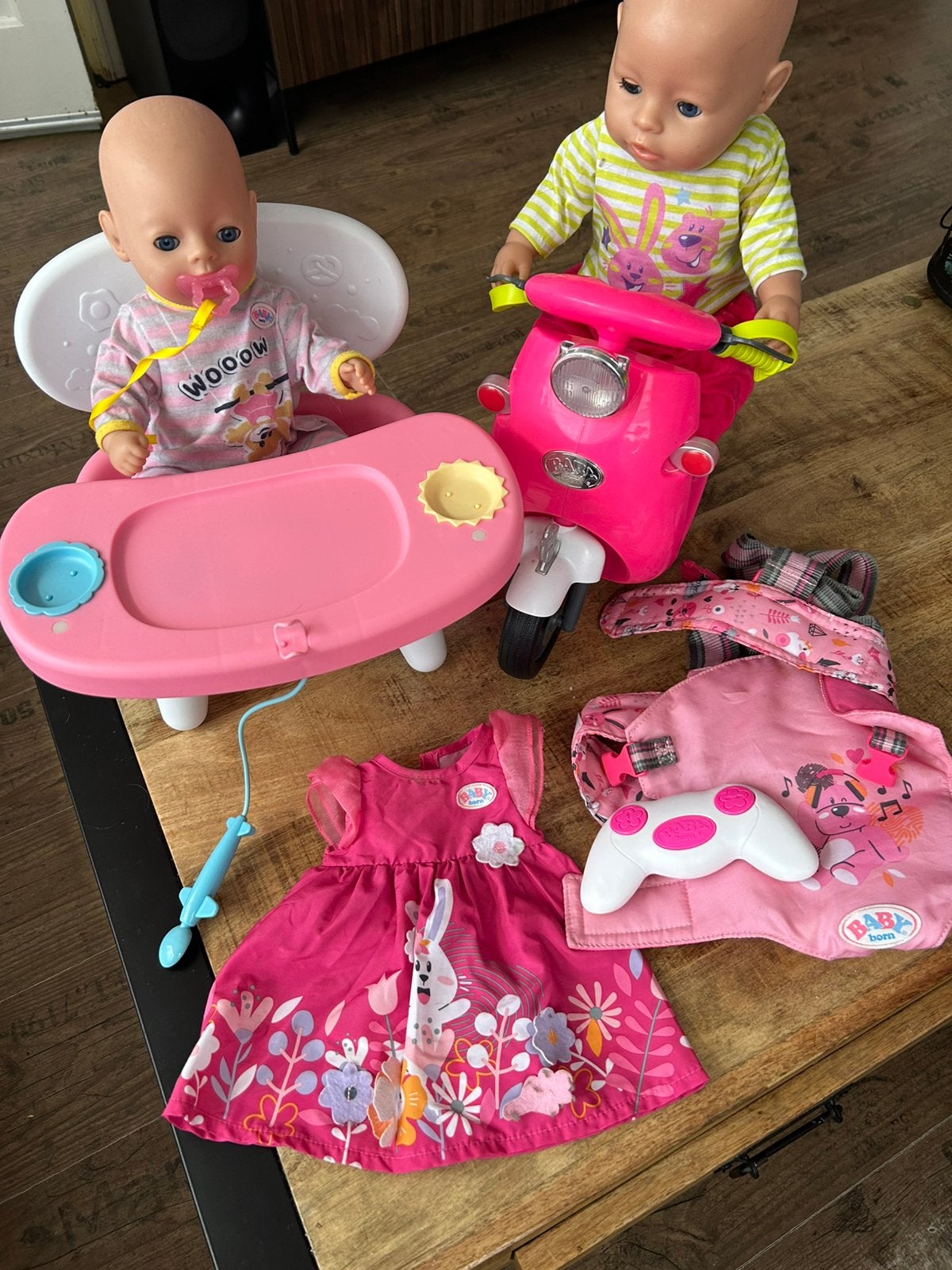 Baby born scooter met afstandsbediening babystoel, Ophalen of Verzenden, Zo goed als nieuw, Babypop