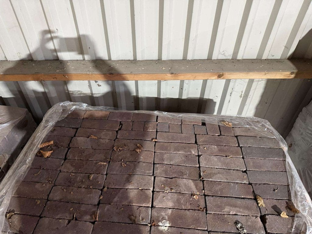 Partij dikformaat klinkers – 39 m² beschikbaar, Niet ingevuld, Gebruikt, 10 m² of meer, Niet ingevuld