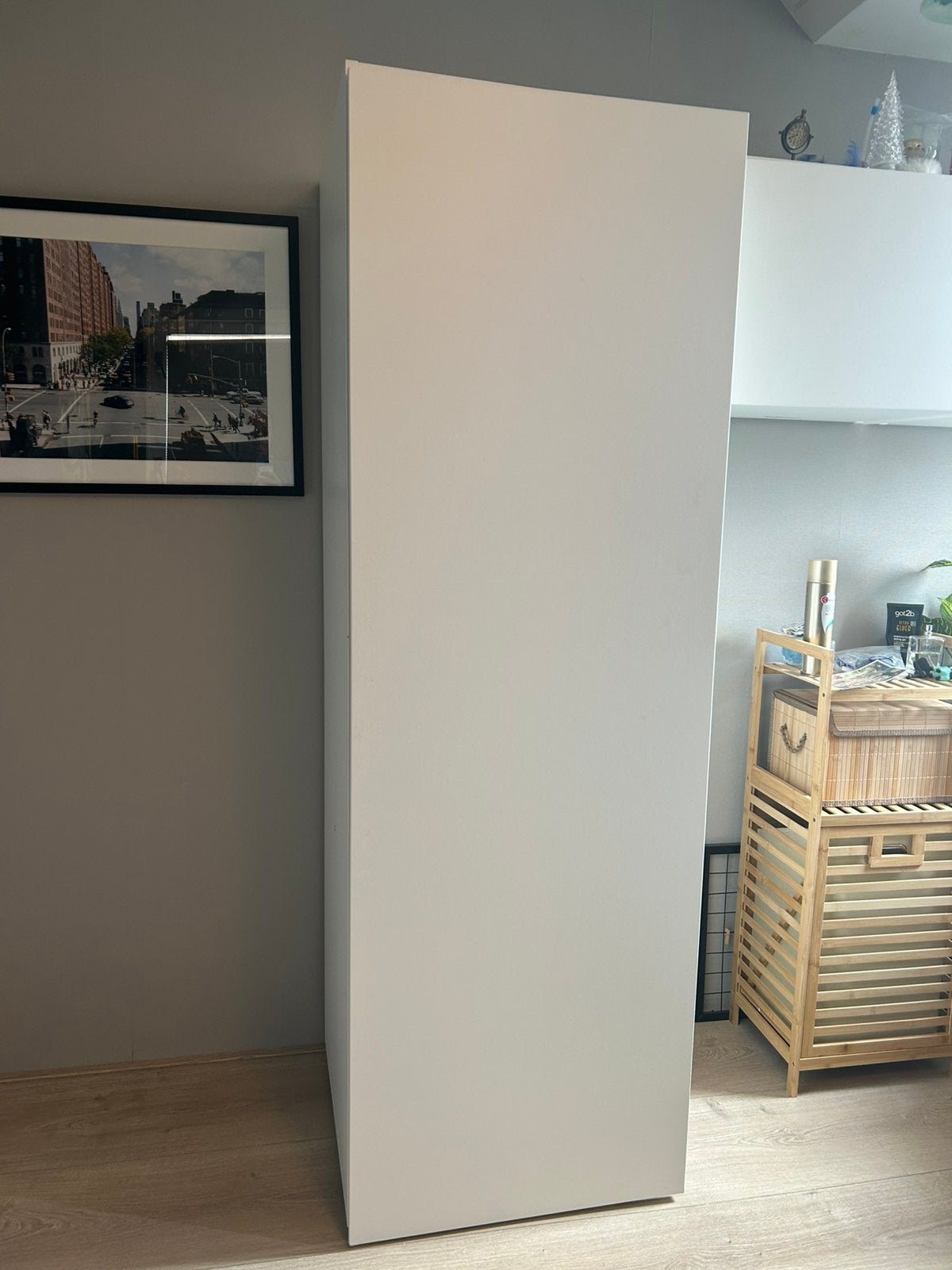 Platsa Ikea kast, met Fonmes deur, wit, Ophalen, 50 tot 100 cm, Zo goed als nieuw, 150 tot 200 cm