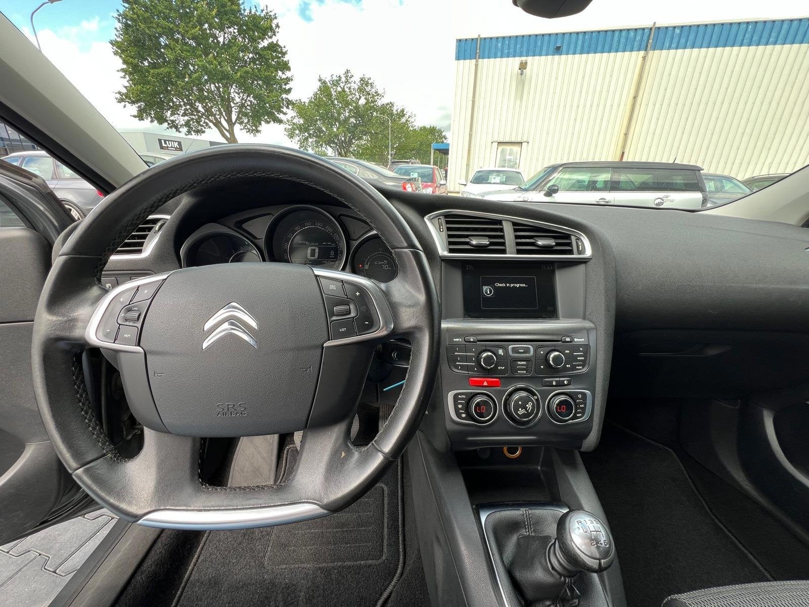 Citroen C4 1.2 PURETECH EXCLUSIVE 5DRS AIRCO NW-APK, Voorwielaandrijving, Stof, Euro 6, 1199 cc