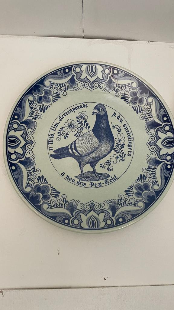 Delftsblauwe borden Duiven kampioen, Antiek en Kunst, Ophalen of Verzenden