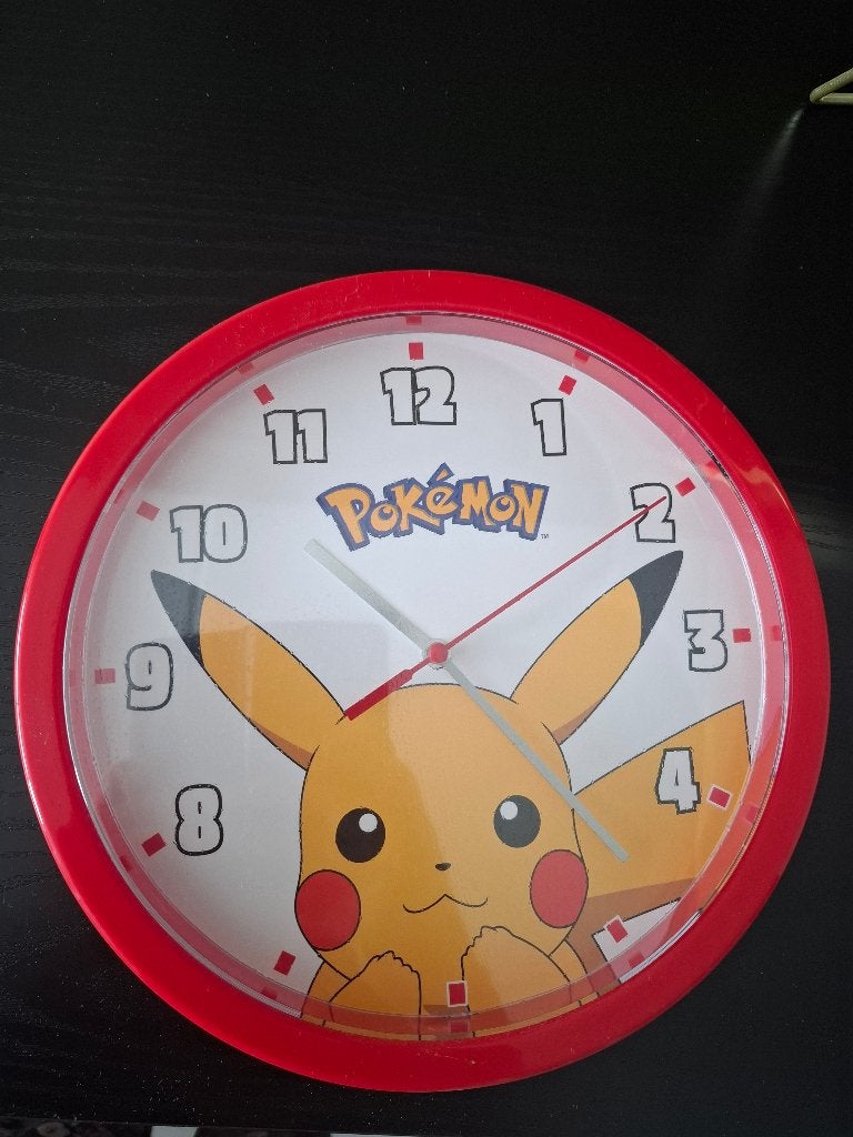 Pokemon Pikachu kinderklok, Kinderen en Baby's, Kinderkamer | Inrichting en Decoratie, Ophalen, Zo goed als nieuw, Wanddecoratie