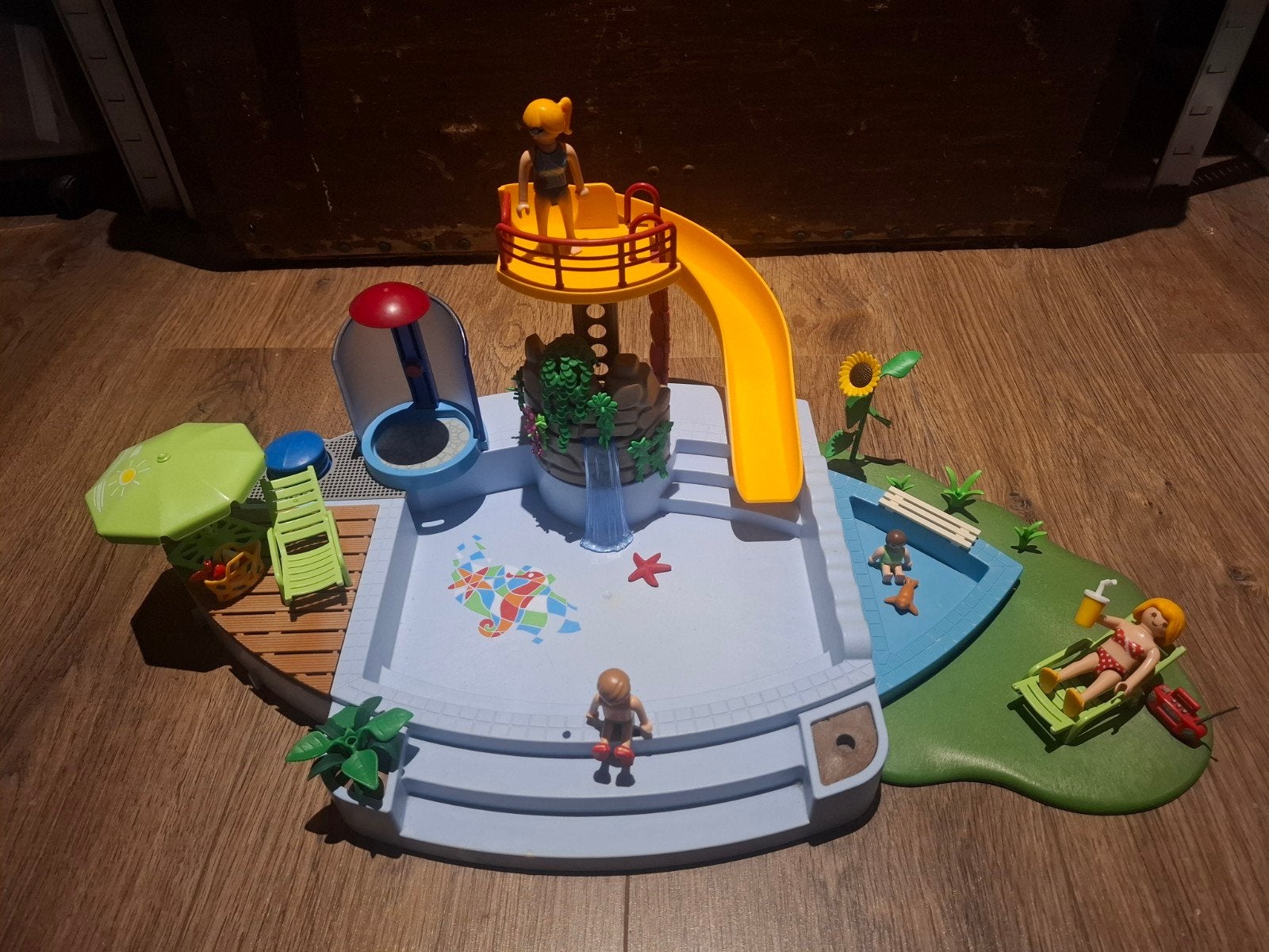 Playmobil Zwembad met glijbaan en figuren, Gebruikt, Complete set, Overige typen, Ophalen of Verzenden