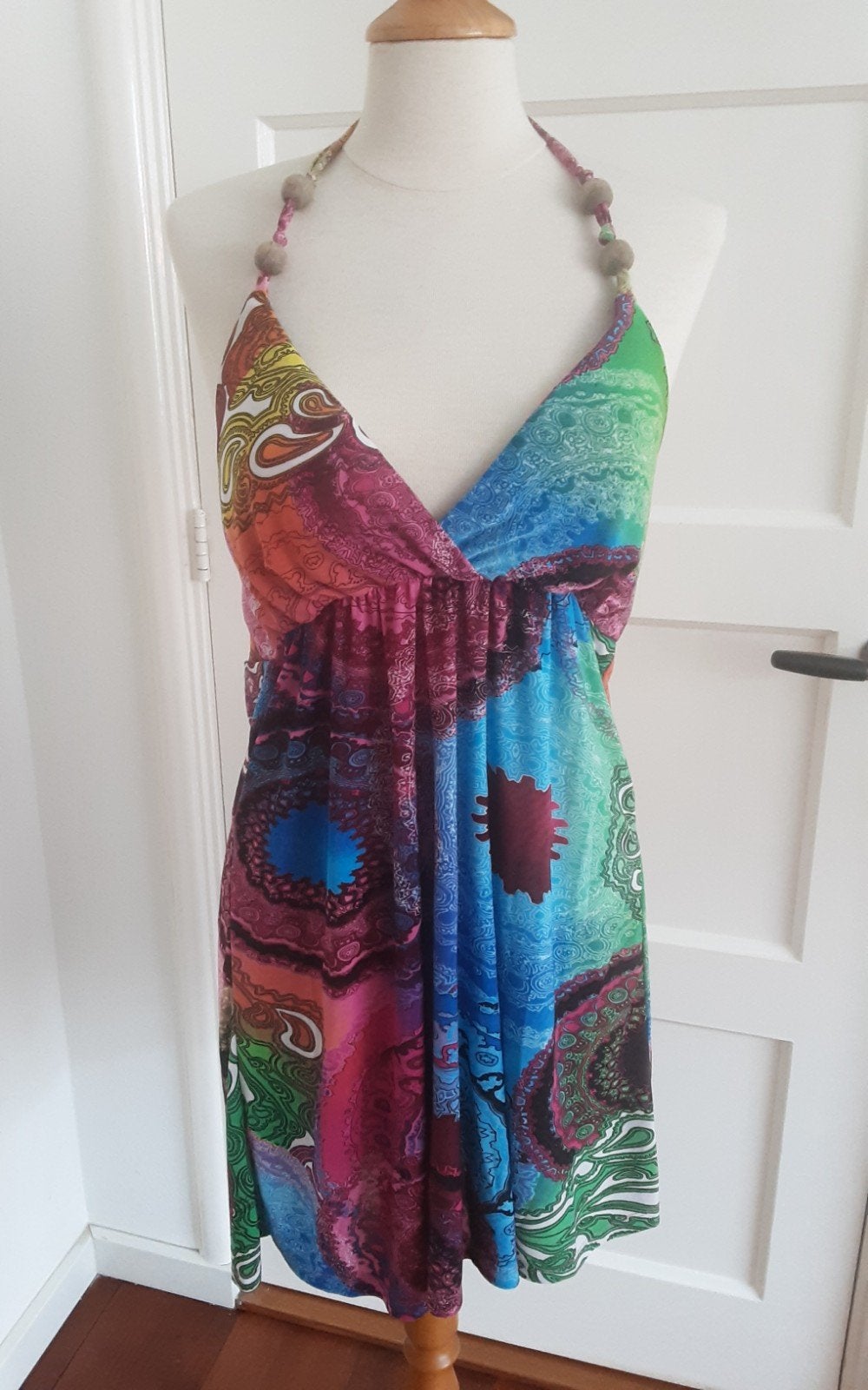 Zomerse halter strand jurk veel kleurig, Ophalen of Verzenden, Gedragen, Maat 38/40 (M), Boven de knie