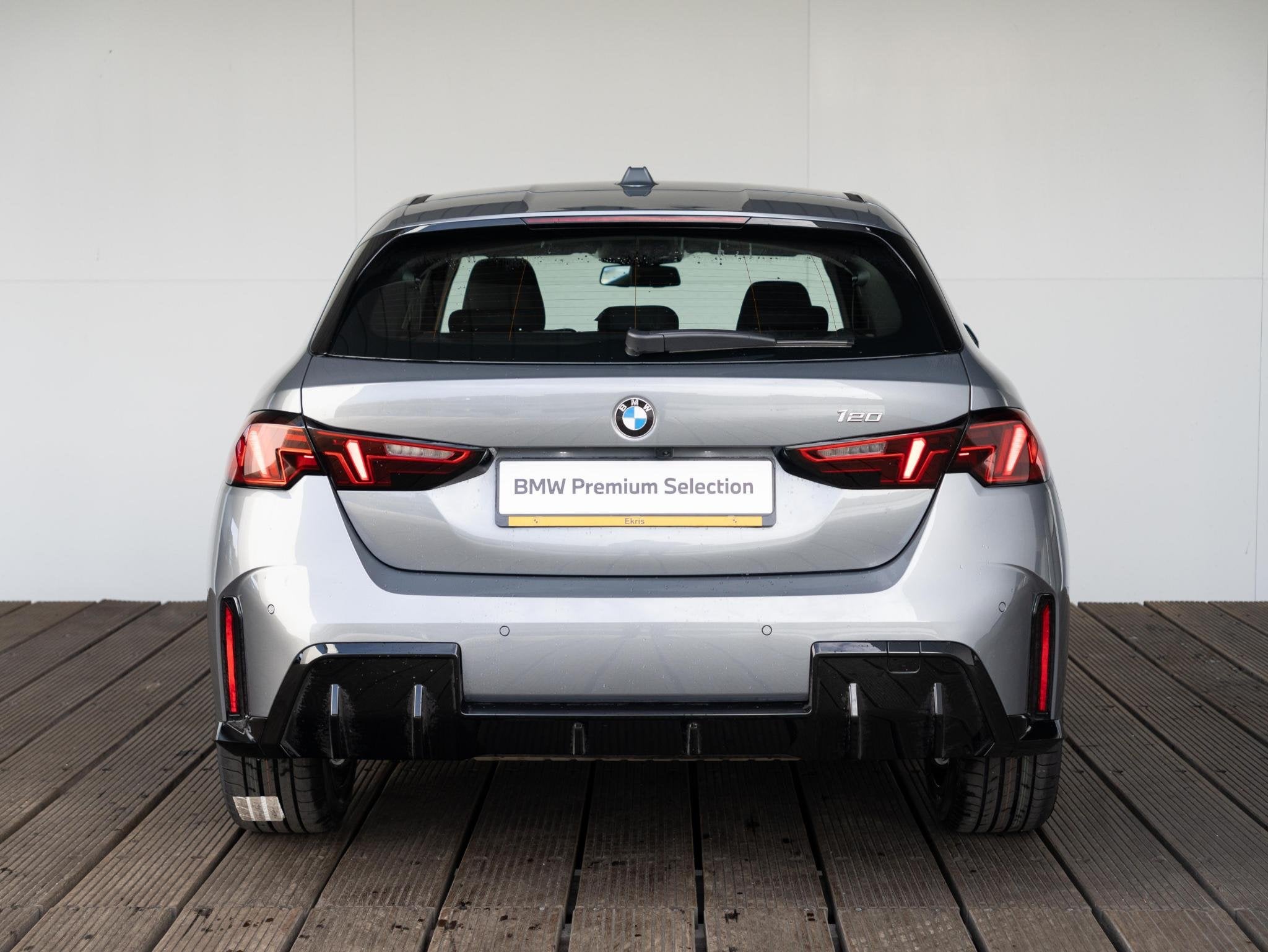 Foto 7 van BMW 1 Serie 120 | M Sport Design | Achteruitrijcamera | Stoe
