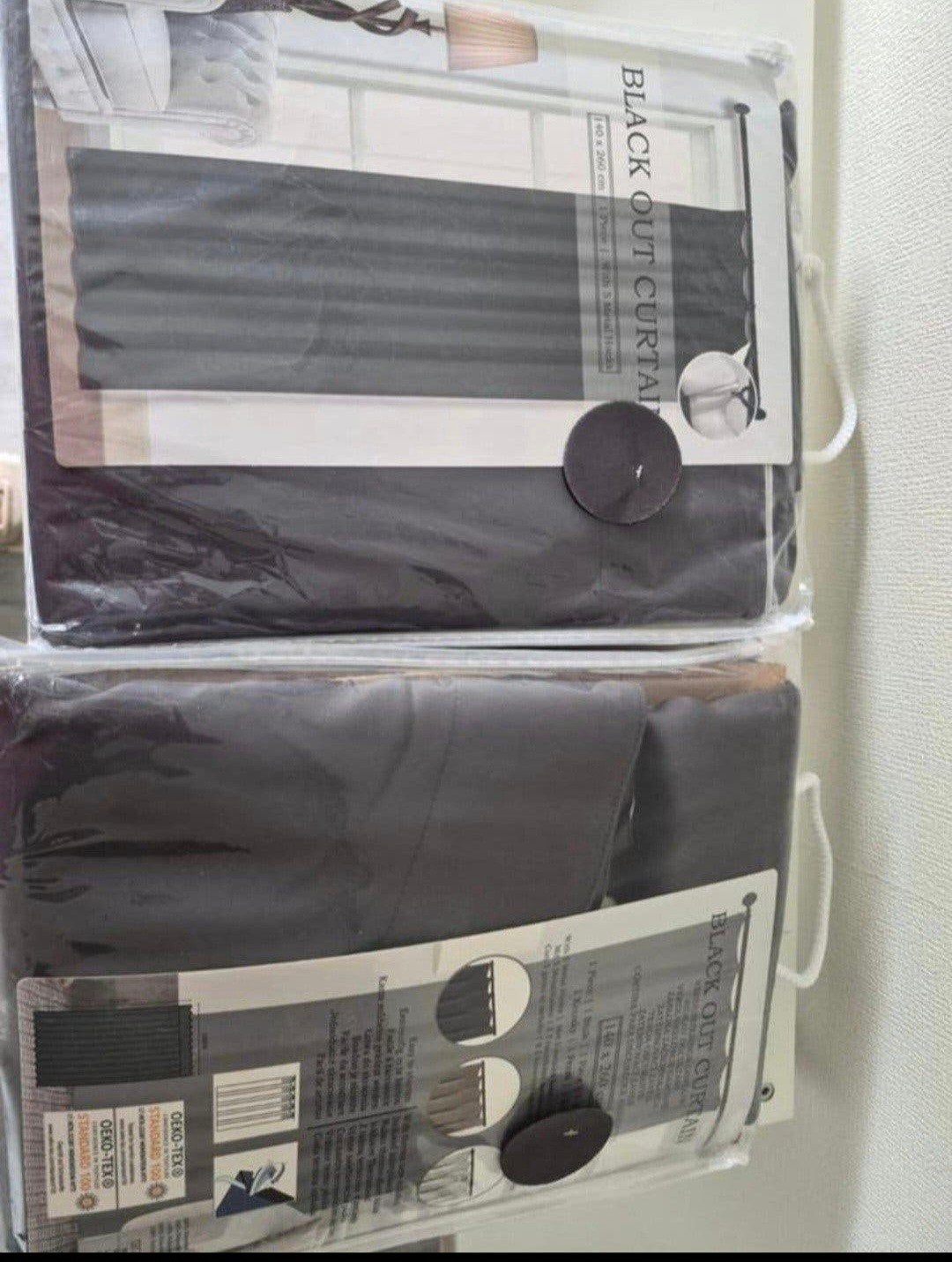 Set van 2 zwarte verduisterende ringgordijnen 140x260 cm, Ophalen