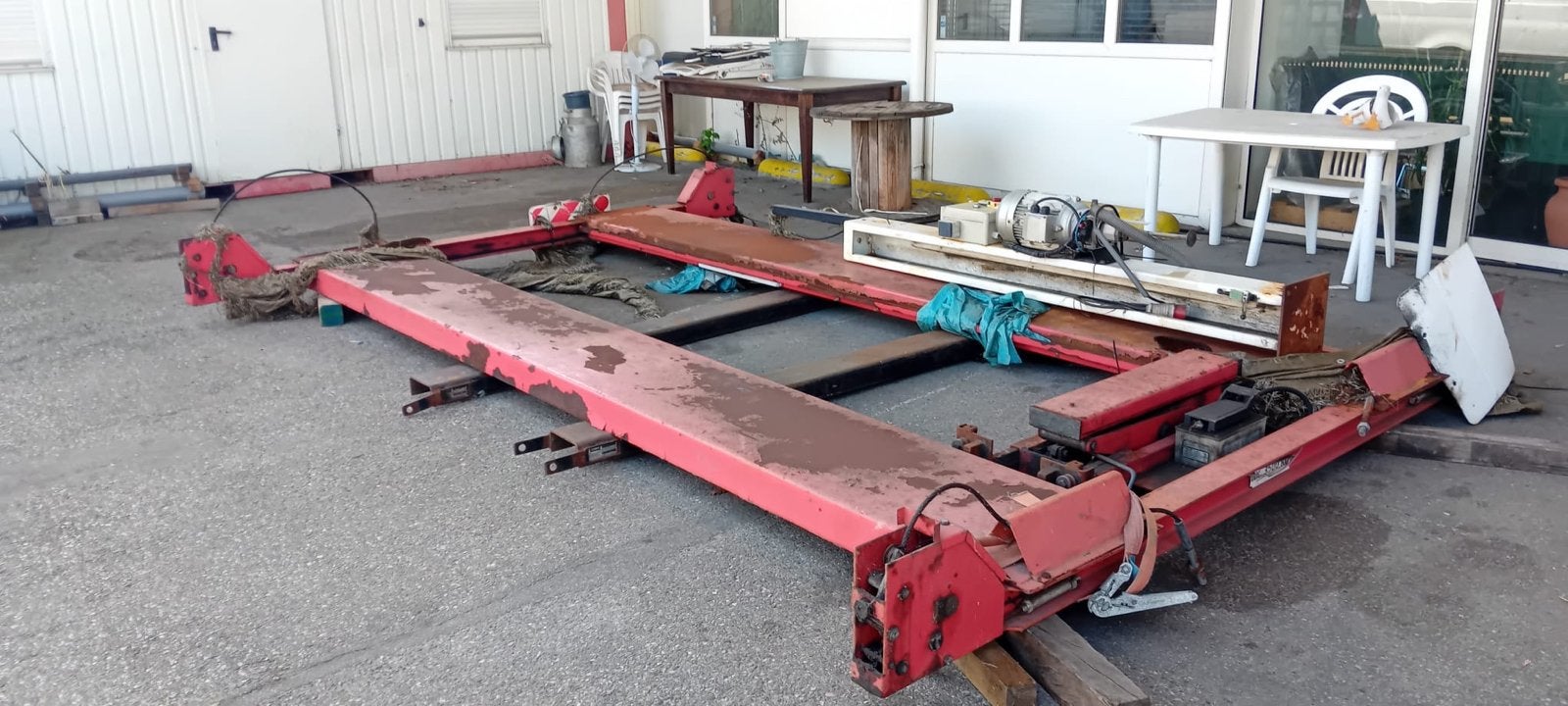 Moetweg Goed werkende auto brug 3500 kg - LiftOn L4035, Ophalen, Gebruikt