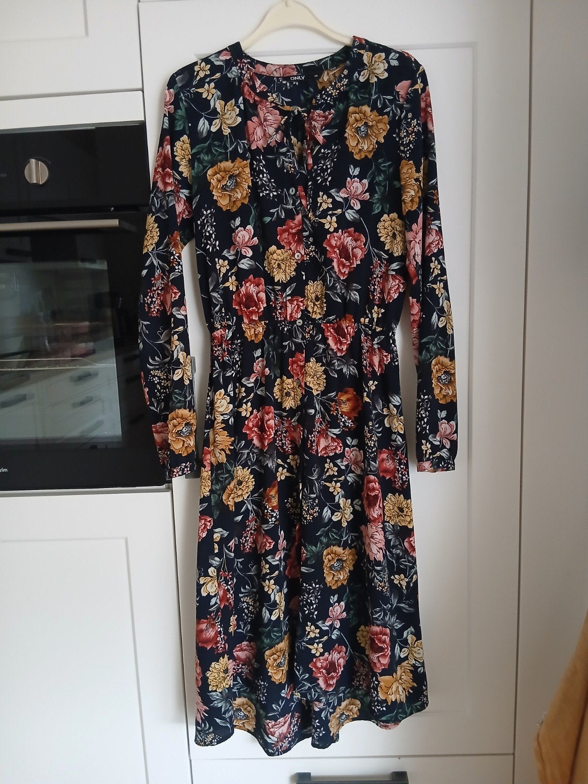 Leuke, gebloemde jurk Only maat 34, Only, Blauw, Ophalen of Verzenden, Zo goed als nieuw