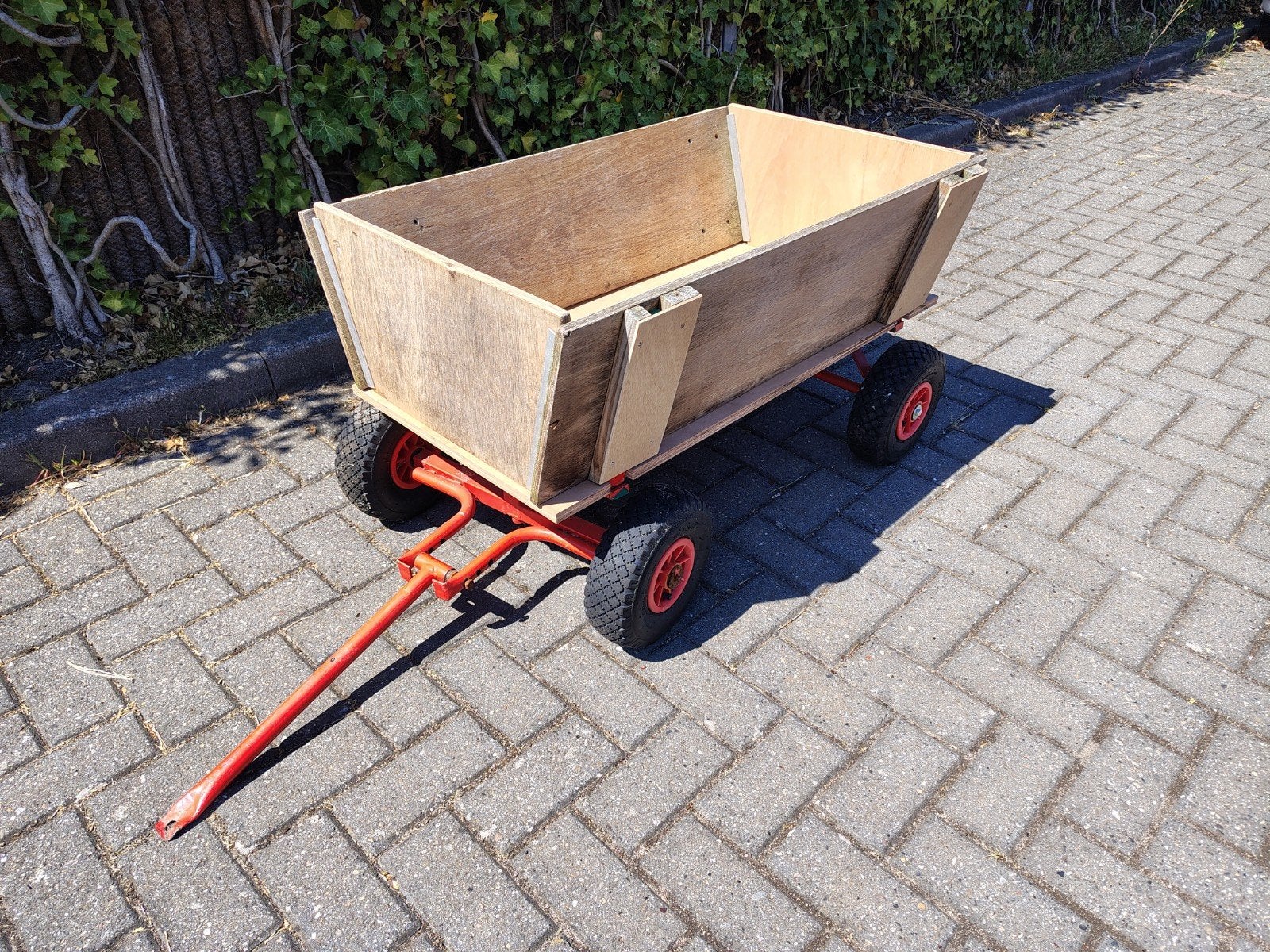 Stevige houten aanhanger / bolderkar voor skelter, rood., Ophalen, Gebruikt, Berg
