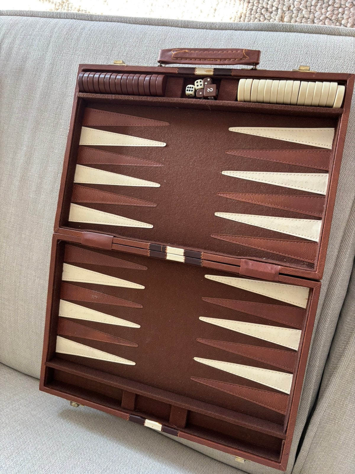Backgammon spel leren koffer, Een of twee spelers, Ophalen of Verzenden, Gebruikt