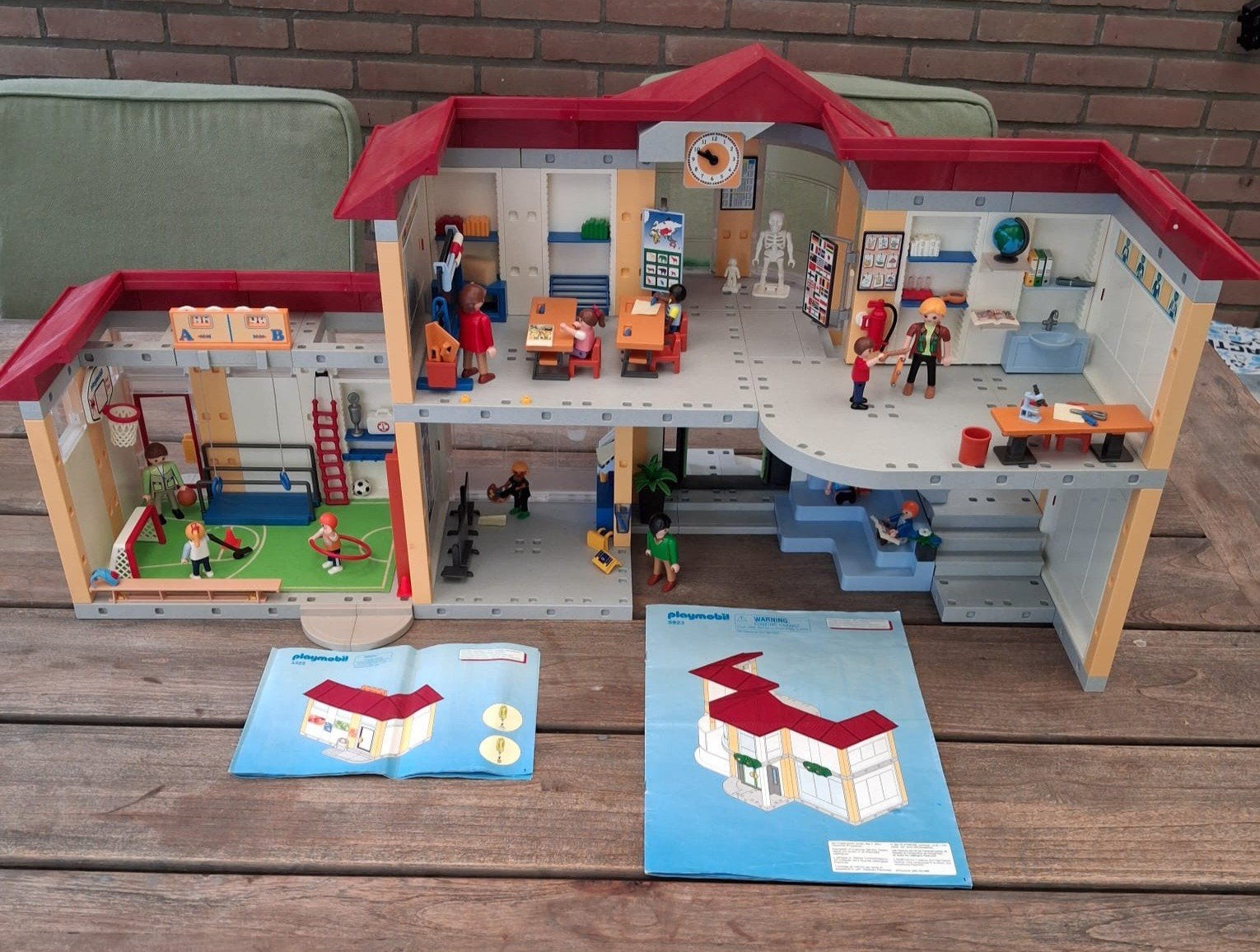 Playmobil School met Gymzaal - Complete Sets, Gebouw, Complete set, Ophalen of Verzenden, Zo goed als nieuw