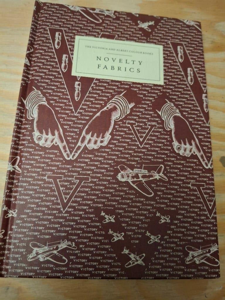 The Victoria and Albert Colour Books Novelty Fabrics, Verzenden, Gelezen, Non-fictie