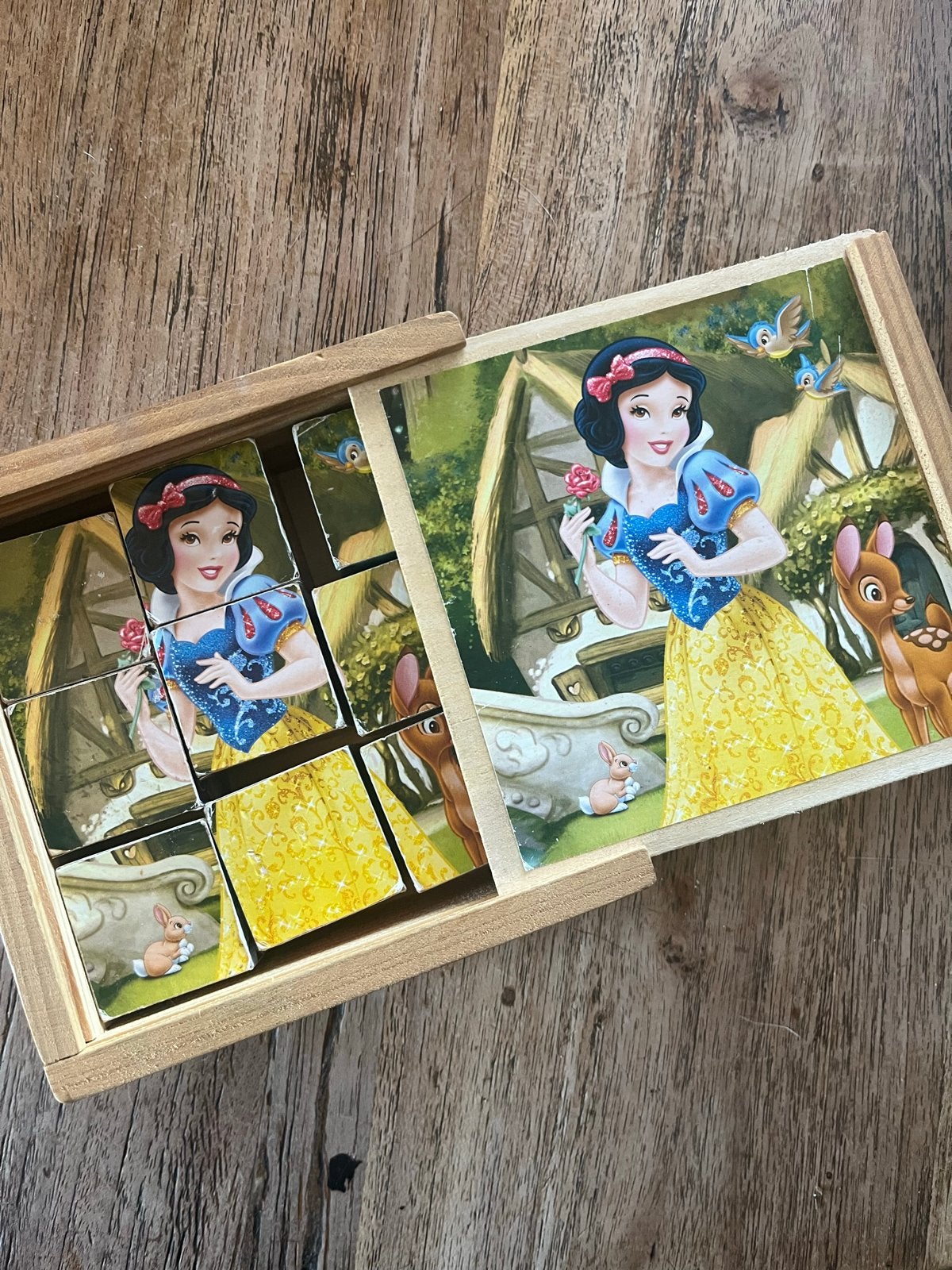 Disney Prinsessen Houten Schuifpuzzel Sneeuwwitje, 2 tot 4 jaar, Gebruikt, Ophalen of Verzenden, Van hout