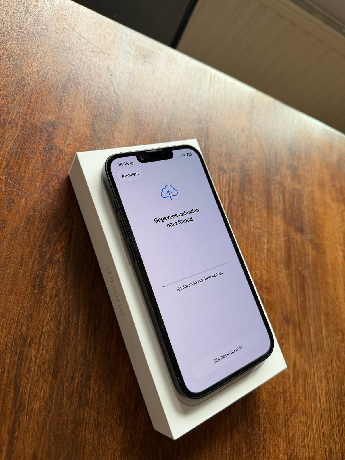 Iphone 16e 128GB Zwart - 6 maanden apple garantie - Bon, Ophalen, Zwart, Zo goed als nieuw, Zonder simlock