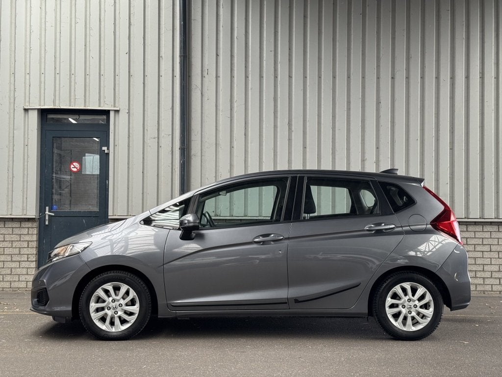 Honda Jazz Automaat 1.3 i-VTEC Comfort (bj 2019), Auto's, 450 kg, Gebruikt, Euro 6, 4 cilinders