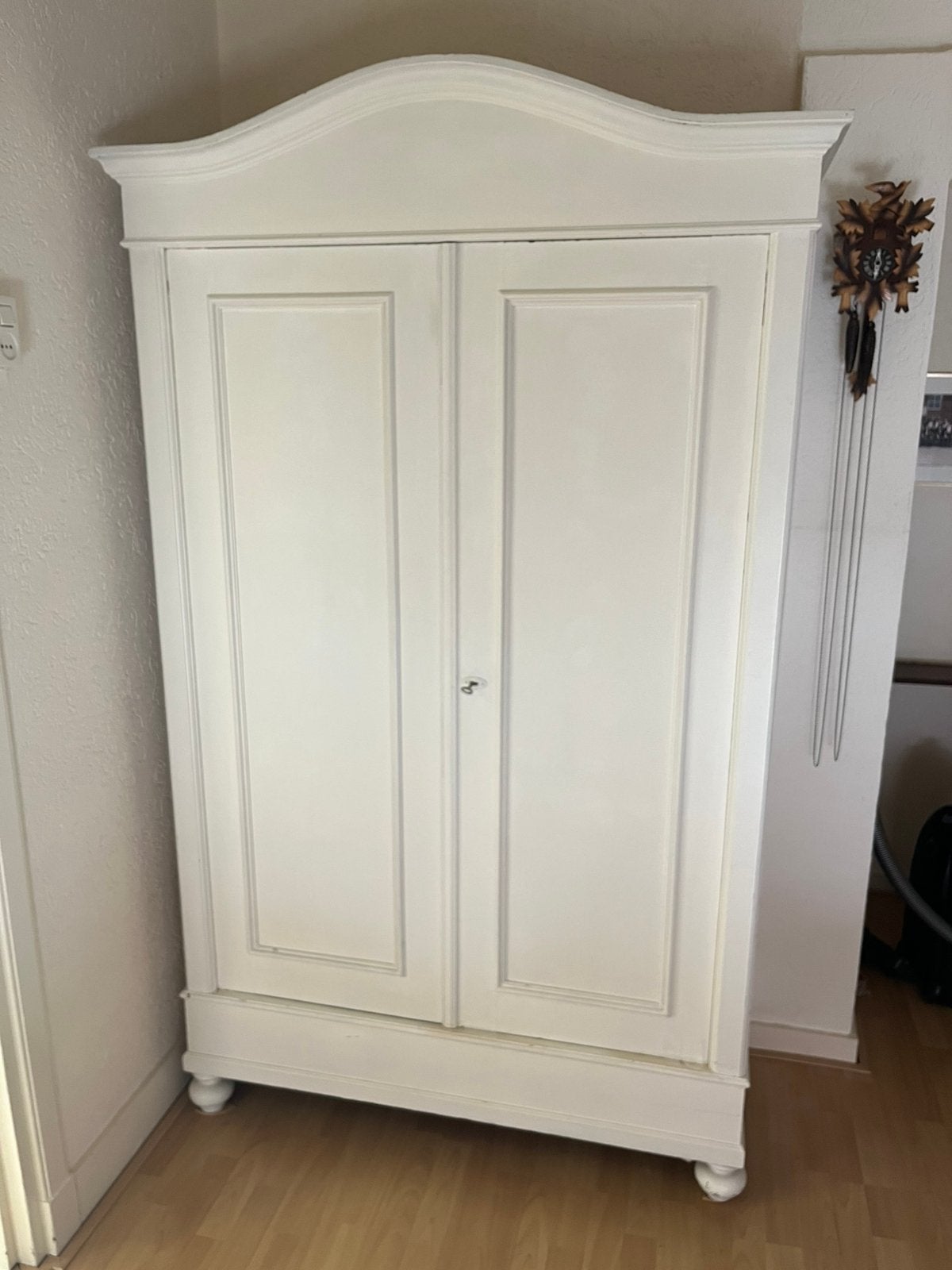 Kledingkast, Ophalen, Met deur(en), Gebruikt, 100 tot 150 cm
