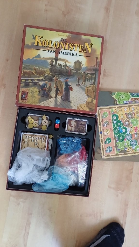 bordspel de Kolonisten v Catan Amerika 999 games, Hobby en Vrije tijd, Gezelschapsspellen | Bordspellen, Een of twee spelers, Ophalen of Verzenden