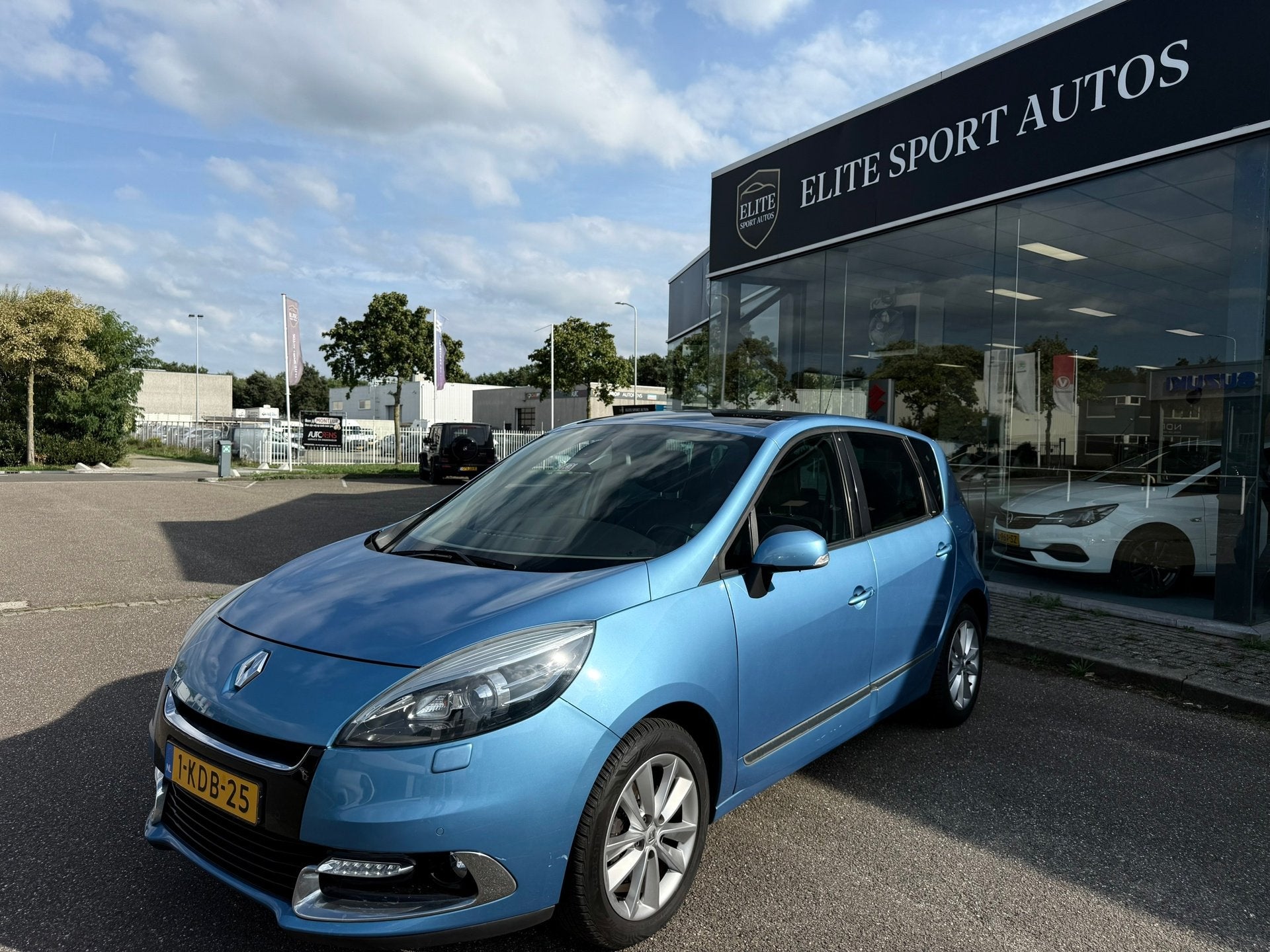 Renault Scénic 1.2 TCe Privilege I Pano I Achteruitrijcamer, Auto's, Voorwielaandrijving, Euro 5, Gebruikt, 4 cilinders
