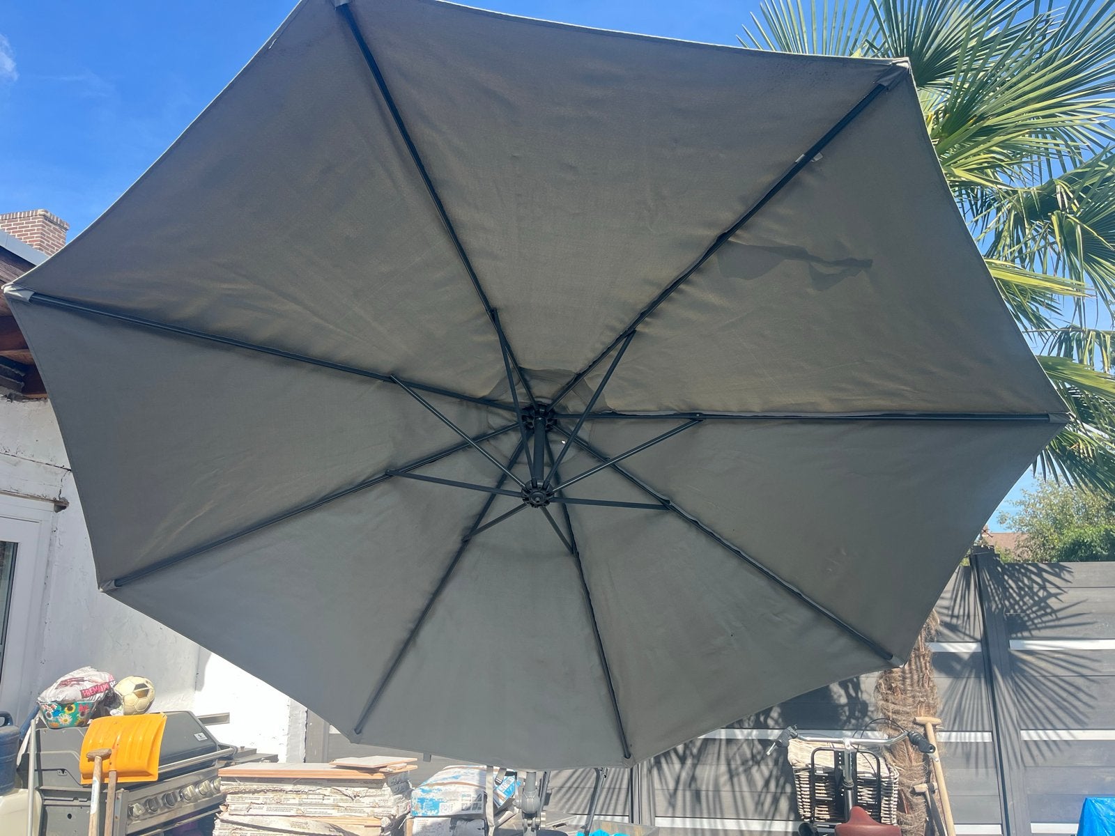 Grote zweefparasol - Grijs, Tuin en Terras, Ophalen, Gebruikt, 2 tot 3 meter, Zweefparasol