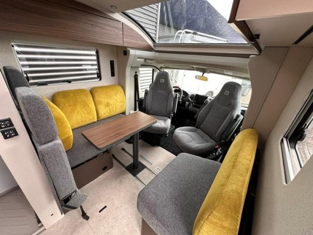 Bürstner Signature SFT 7.4 CAMPER VAN HET JAAR!, Automaat, Boiler, Ringverwarming, Verwarmde buitenspiegels