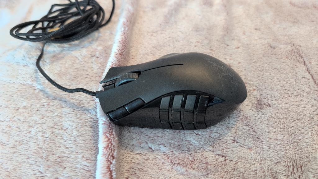 Razer Naga MMO Gaming Mouse, Rechtshandig, Muis, Gebruikt, Gaming muis