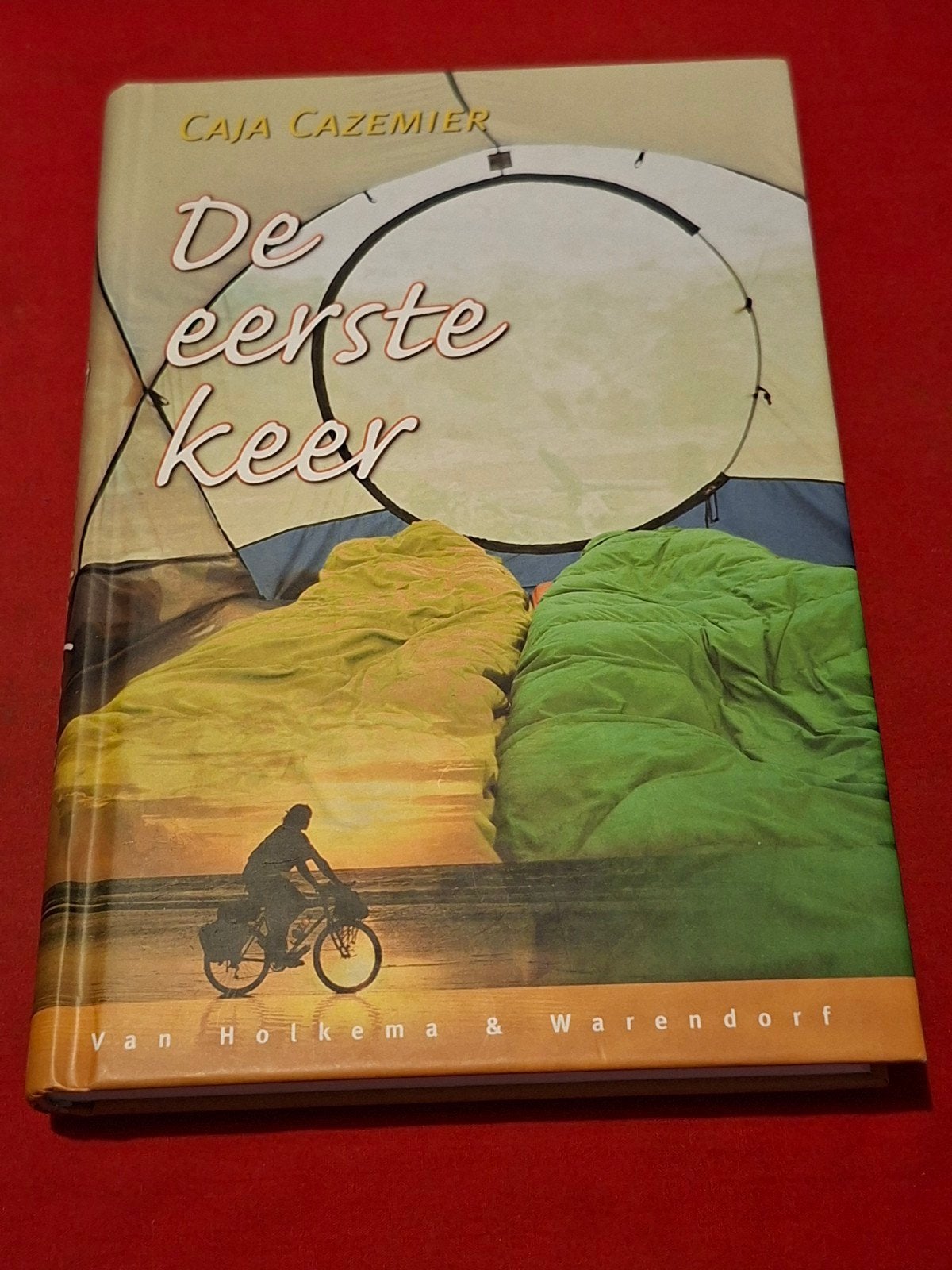 GESIGNEERD De eerste keer. Caja Cazemier.  2003, Ophalen of Verzenden, Gelezen