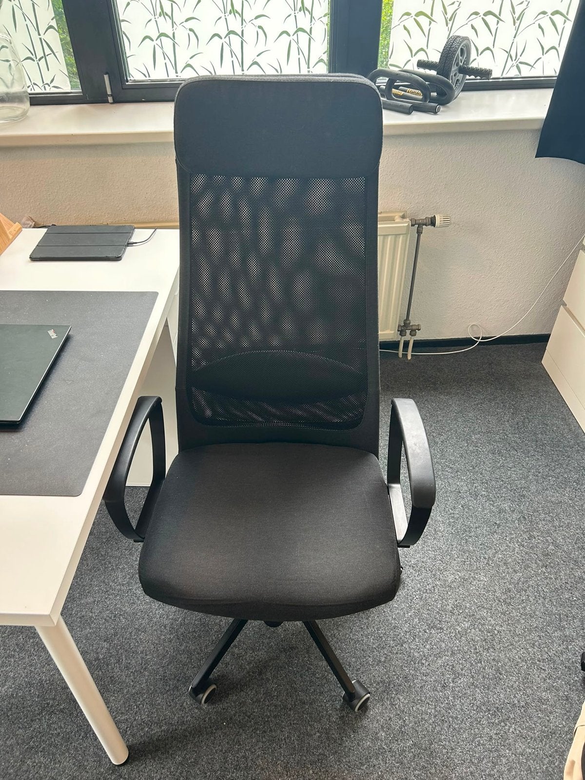 IKEA MARKUS Bureaustoel - Comfortabel en Ergonomisch, Huis en Inrichting, Ophalen, Gebruikt, Zwart, Bureaustoel