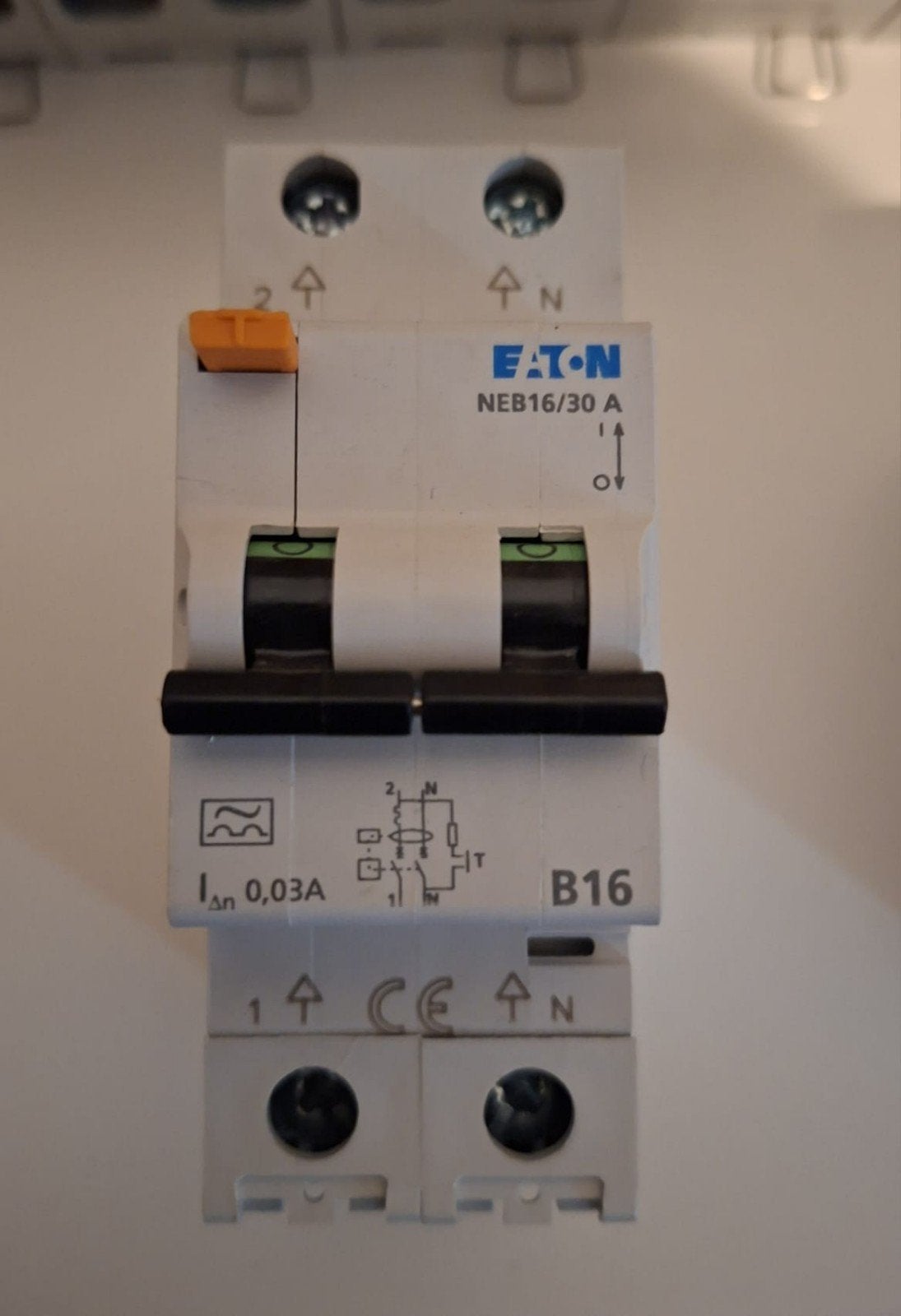 Eaton NEB16/30 Aardlekautomaat B16 30mA, Ophalen of Verzenden, Gebruikt, Eaton, Aardlekautomaat