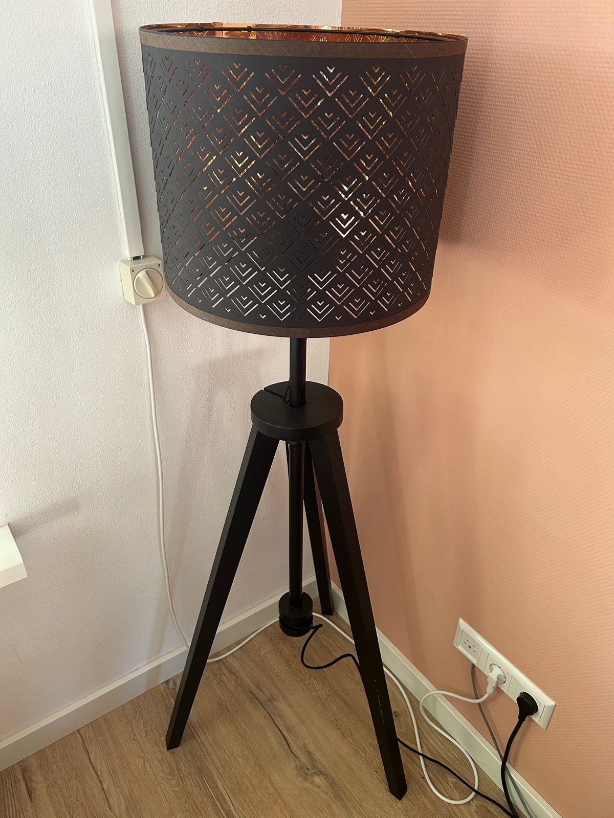 Ikea lauters staande lamp met kap, Huis en Inrichting, Lampen | Vloerlampen, Ophalen, 100 tot 150 cm, E27 (groot), Zo goed als nieuw