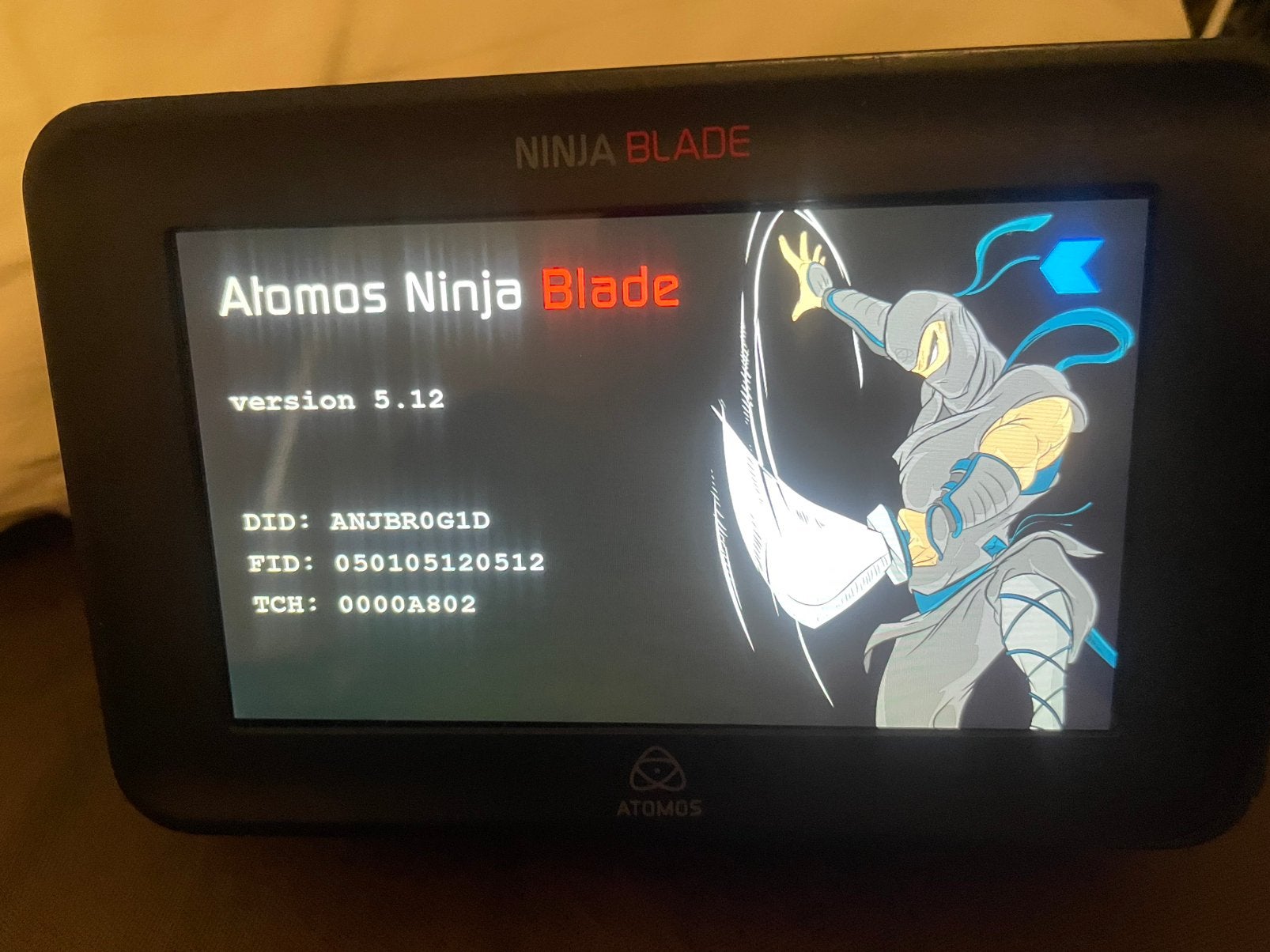 Atomos Ninja Blade, Ophalen of Verzenden, Zo goed als nieuw, Driepoot
