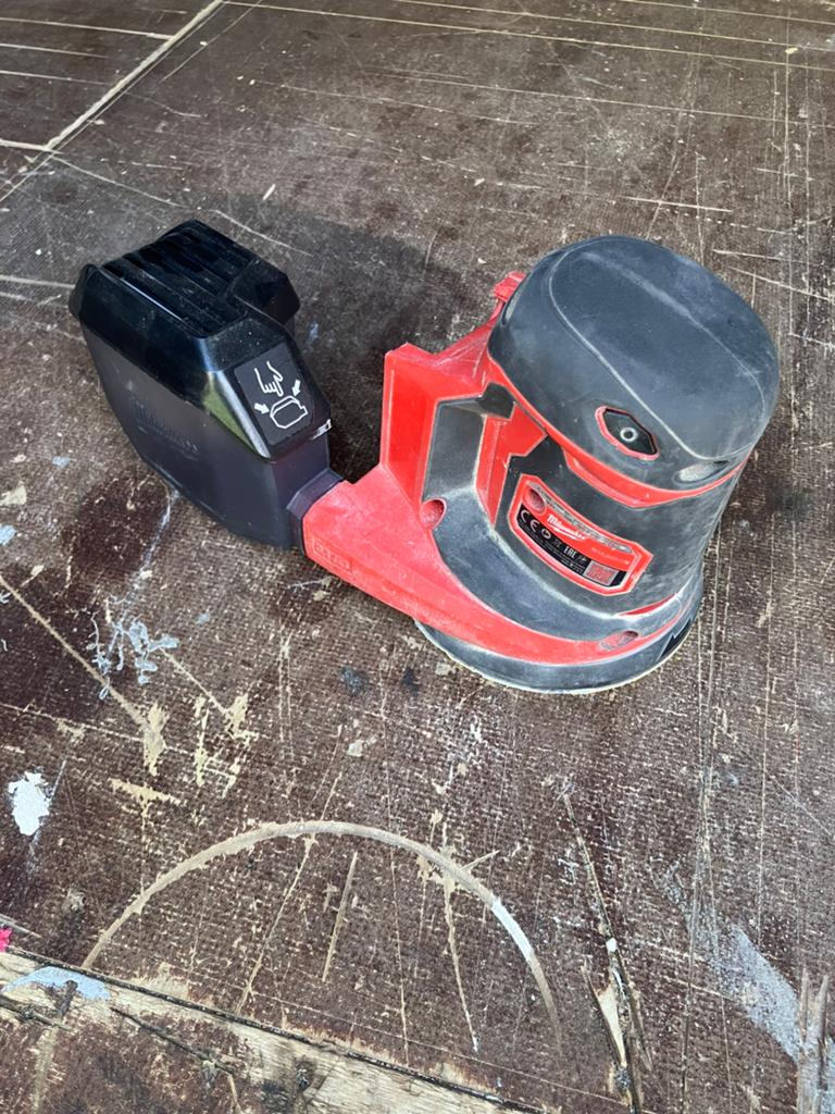 Milwaukee m18 schuurmachine, Ophalen, Gebruikt, Minder dan 600 watt, Vlakschuurmachine