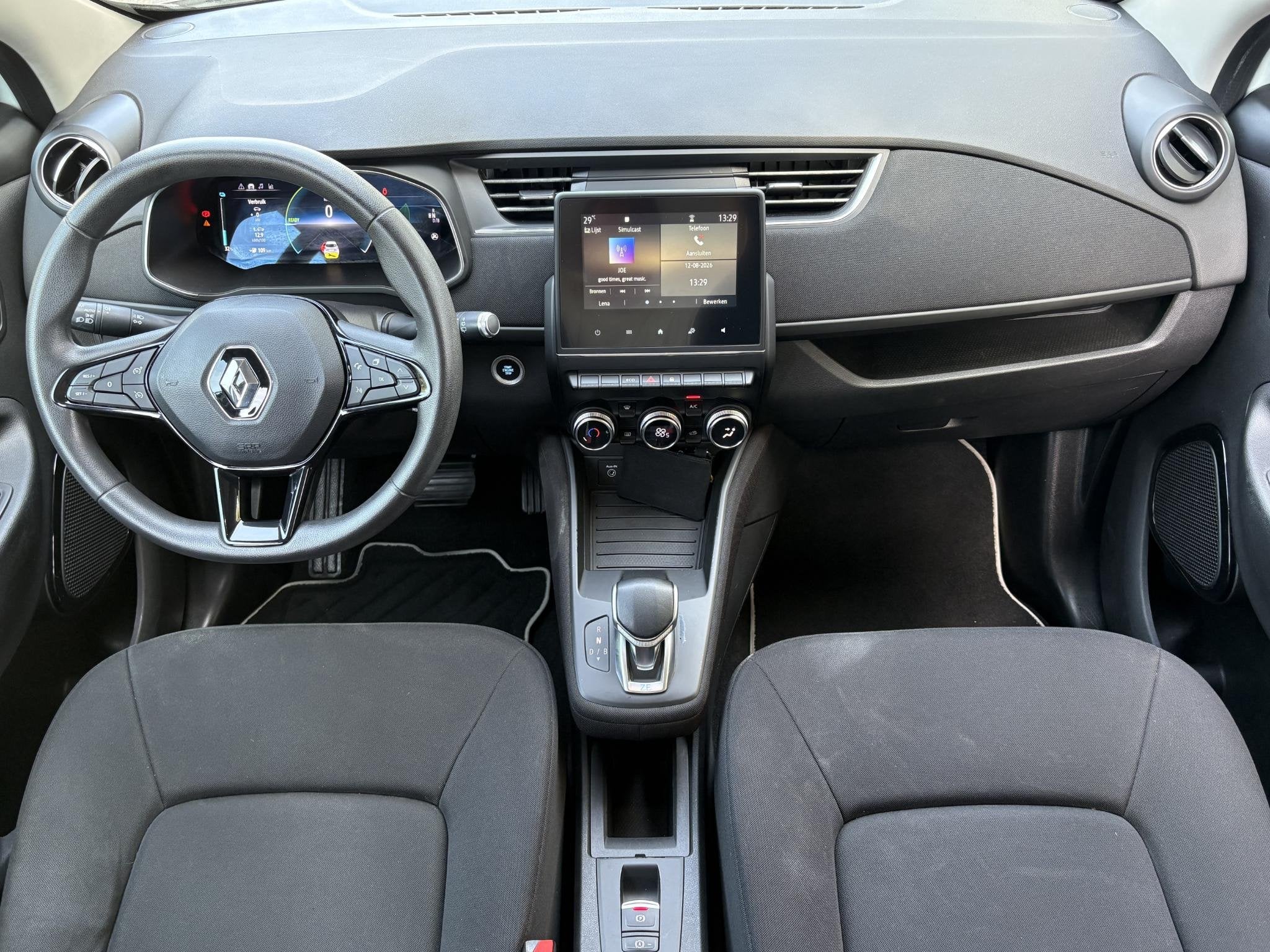 Renault ZOE R110 Life 52 kWh / SOH 90,79% / Koop accu / Airc, Auto's, Renault, Stof, Gebruikt, 395 km, 180 min